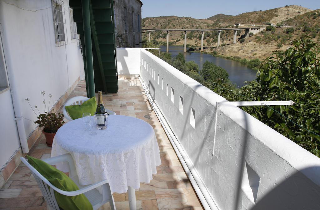 Alojamentos Oasis Mértola Exteriör bild